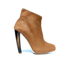 Elizabeth Elizabeth Christina Lombardi 36 Camel Pony