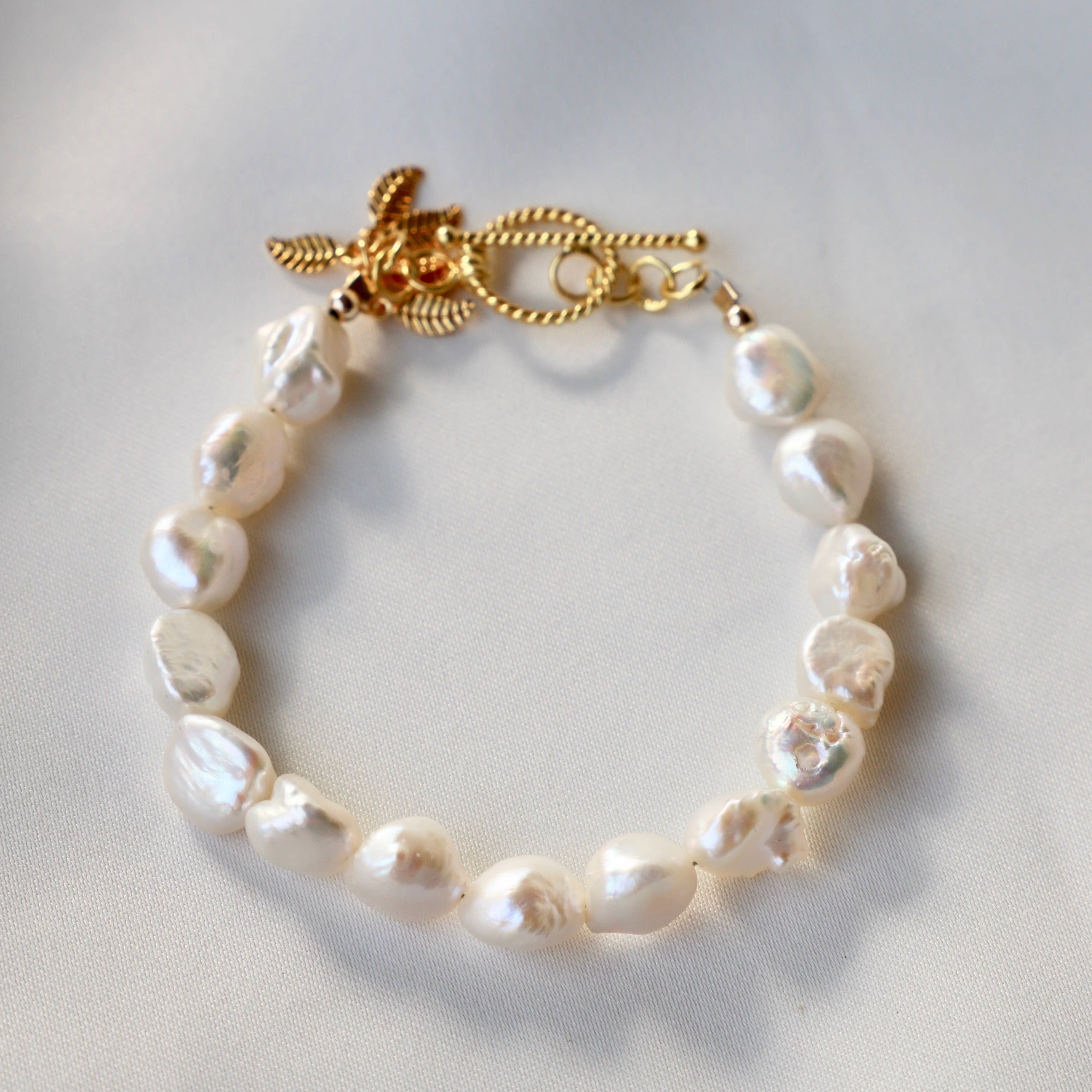 Ikecho Australia White Round 8mm Freshwater Pearl Bracelet 19cm 9ct Yellow  Gold Clasp | IC-W8-B | Ice Jewellery Australia